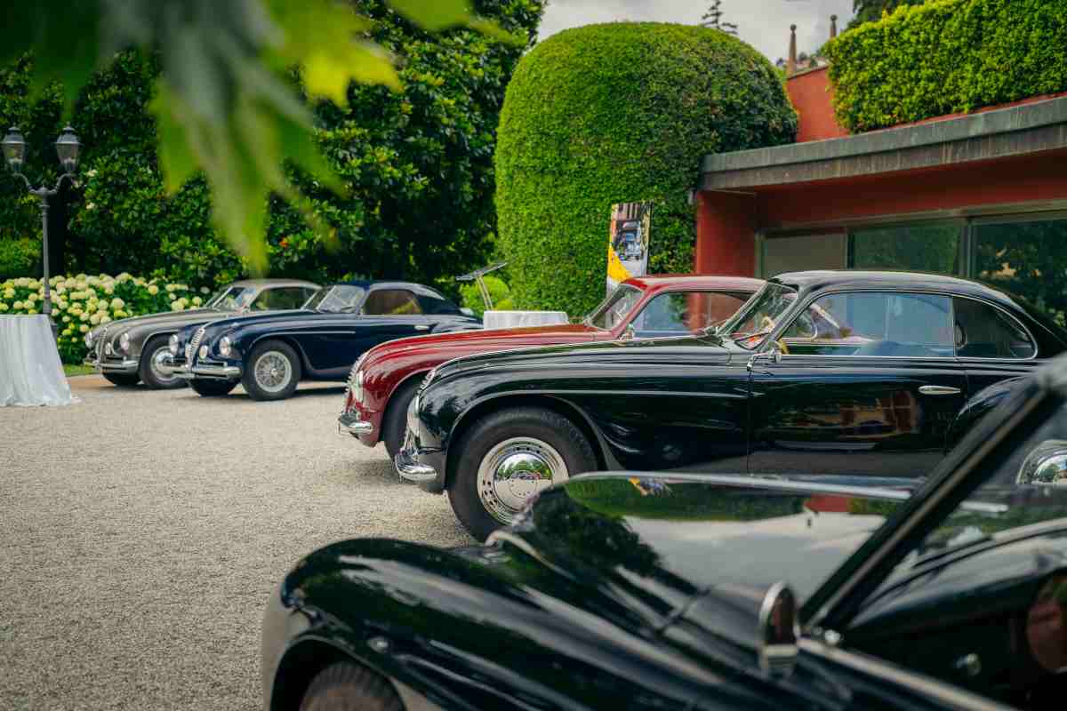 Villa d’Este Style One Lake, One Car